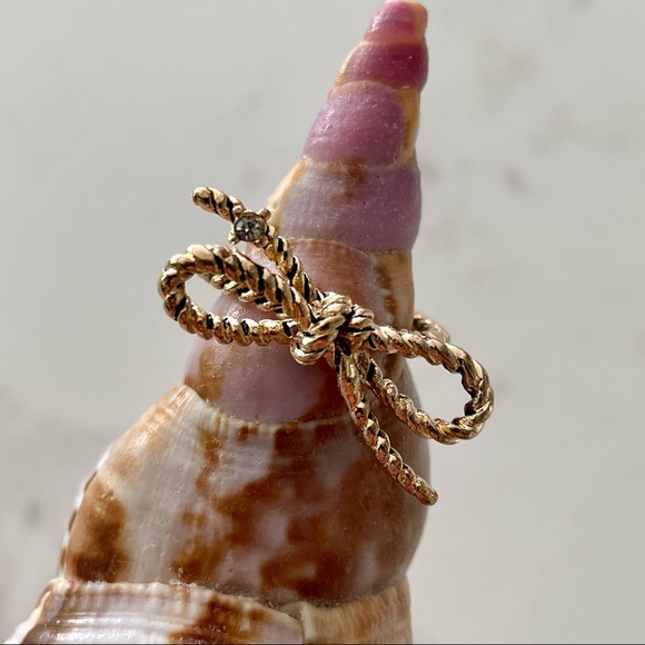 ✨FREE ADD ON✨ Bow ring - Picture 2 of 4